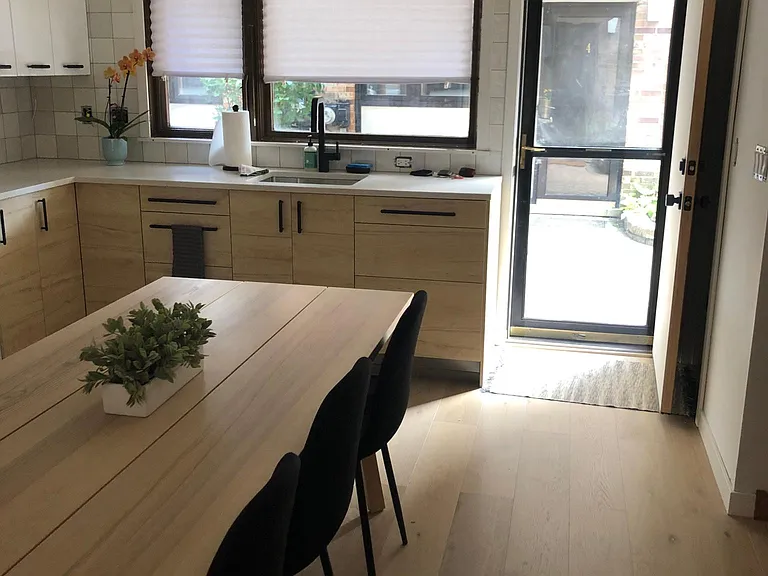 588 W Hawthorne Pl #8 — Photo 8