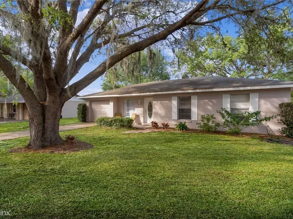 1049 Birch Blvd, Tavares, FL 32778