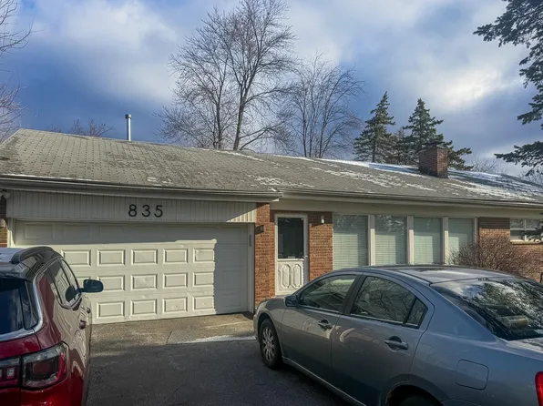 835 E Square Lake Rd, Troy, MI 48085