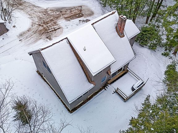 5th image of 20 Pond Road