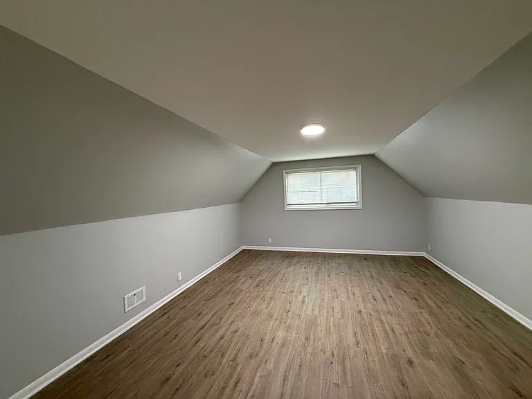 351 Clyde Ave — Photo 17