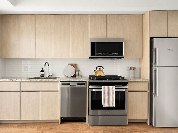 4th image of 22-44 Jackson Ave #3412
