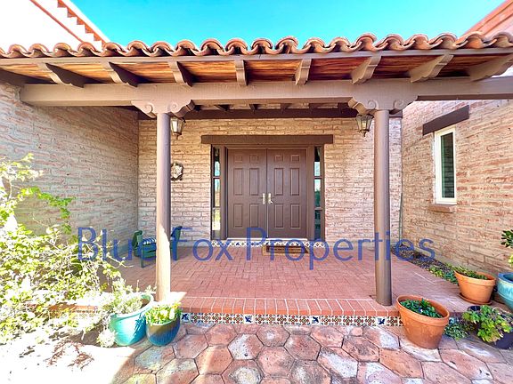 2nd image of 2949 N Sunrock Ln