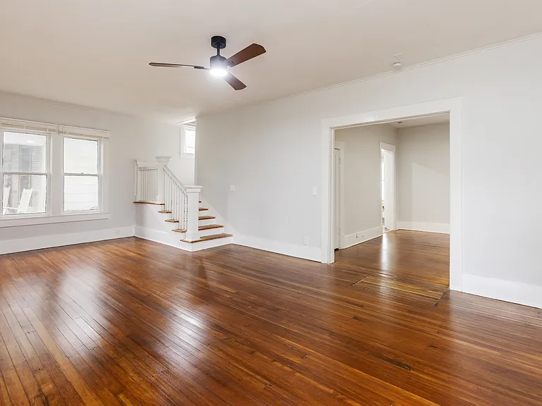 1025 W Walker St — Photo 9
