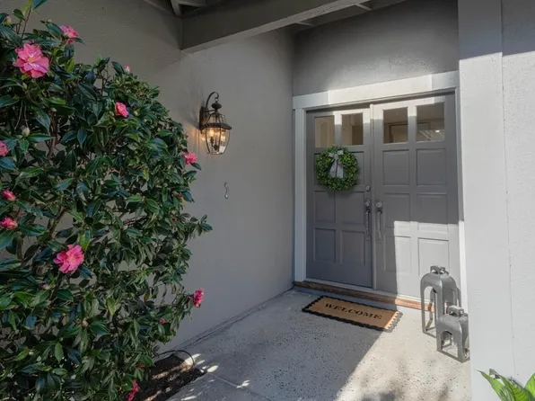 33 Country Club Gate, Pacific Grove, CA 93950