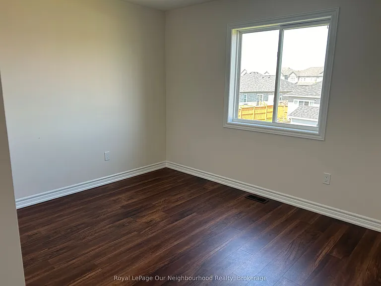 484 Joseph Gale St — Photo 15