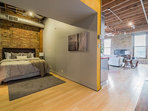 4th image of 525 N Halsted St Unit 212