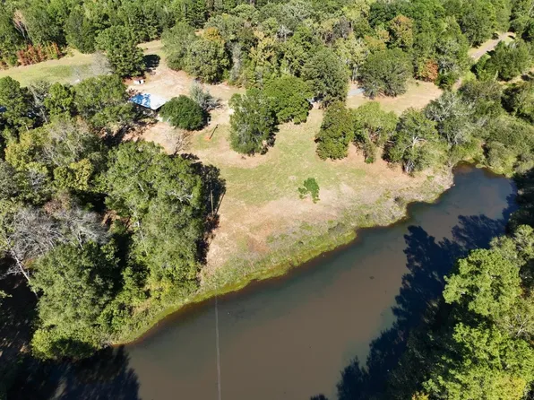 562 County Road 3439, Atlanta, TX 75551