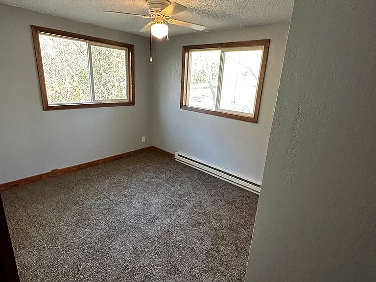 722 SW 4th St — Photo 5