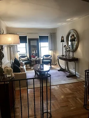 Rented by Dynamik Realty | media 10