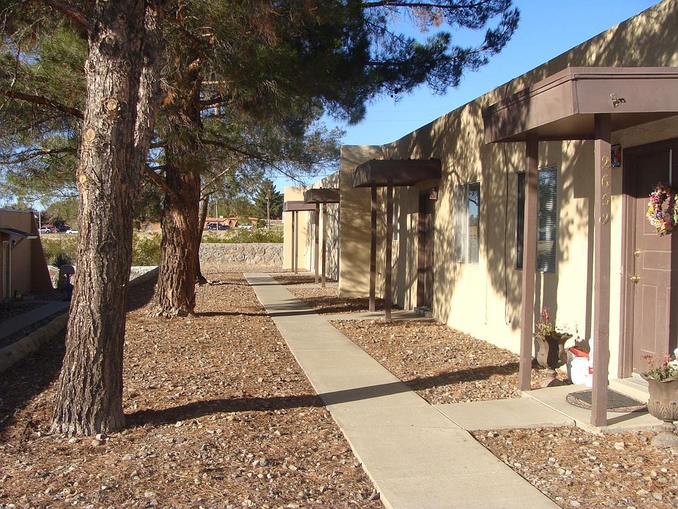 1st image of 2650 Fairway Dr APT C