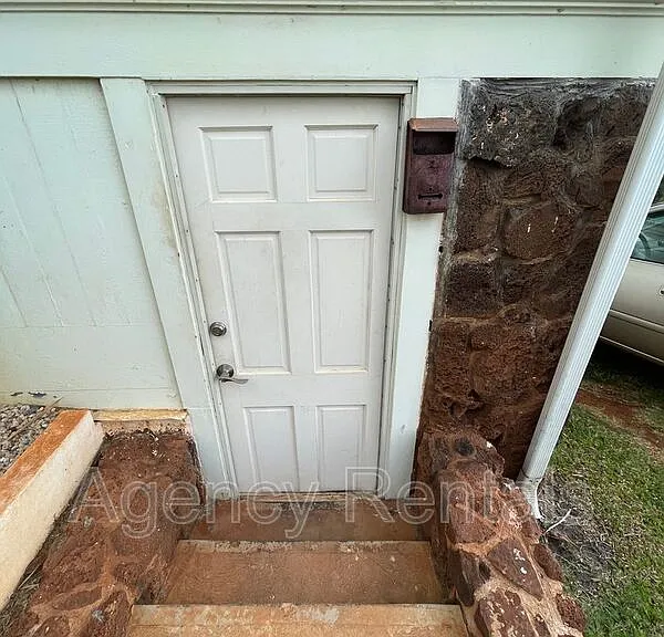 4342 Sierra Dr #BASEMENT STUDIO — Photo 3