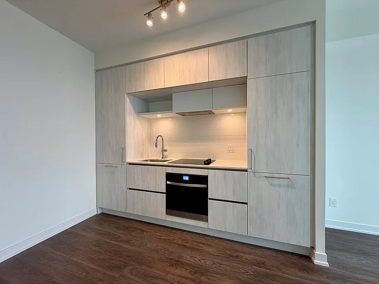 2 David Eyer Rd #1022 — Photo 4