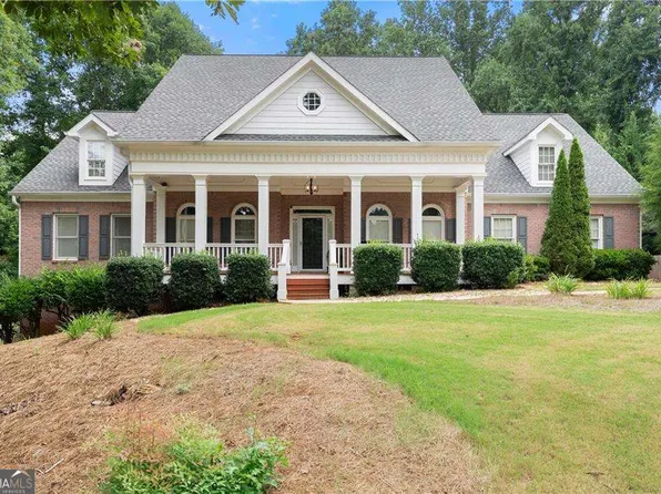 5022 Oak Farm Way, Flowery Branch, GA 30542