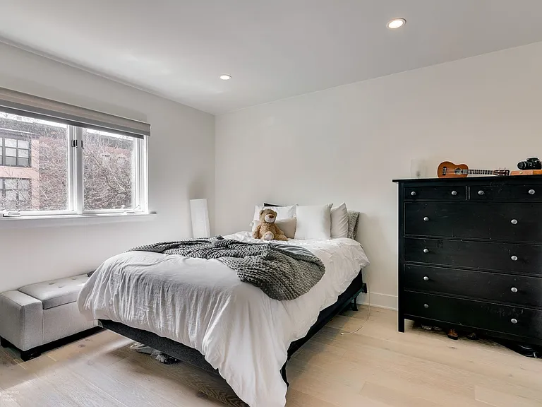 1 Bed - Bedroom
