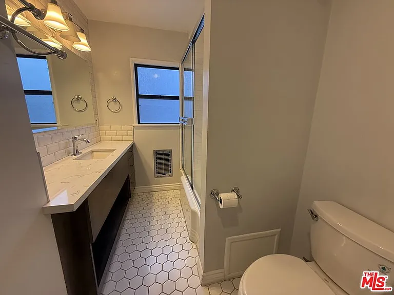 1222 McClellan Dr — Photo 10