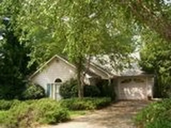 120 Diamond Dr, Athens, GA 30605