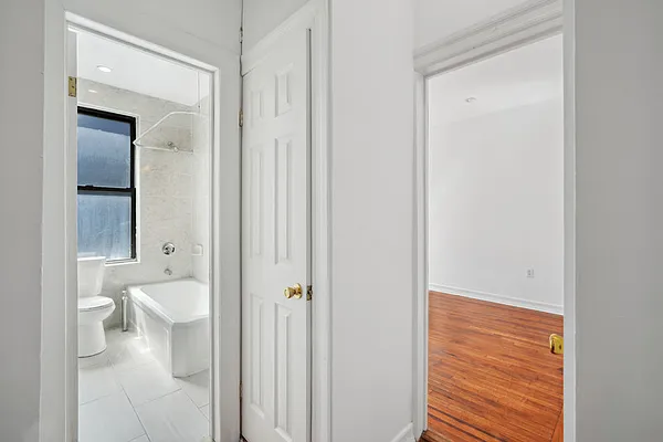 Rented by Cooper & Cooper Real Estate | media 7