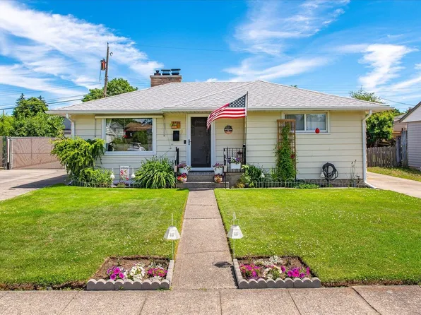 5726 N G St, Spokane, WA 99205
