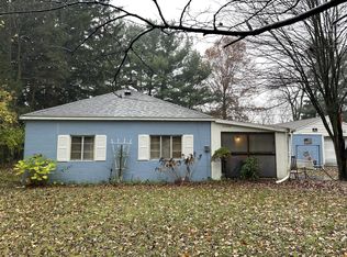 1034 Carberry Rd, Niles, MI 49120