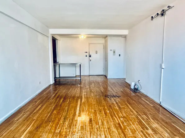 37-30 73rd Street image 2 of 11