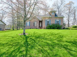 1475 E Deer Creek Dr, Crossville, TN 38571
