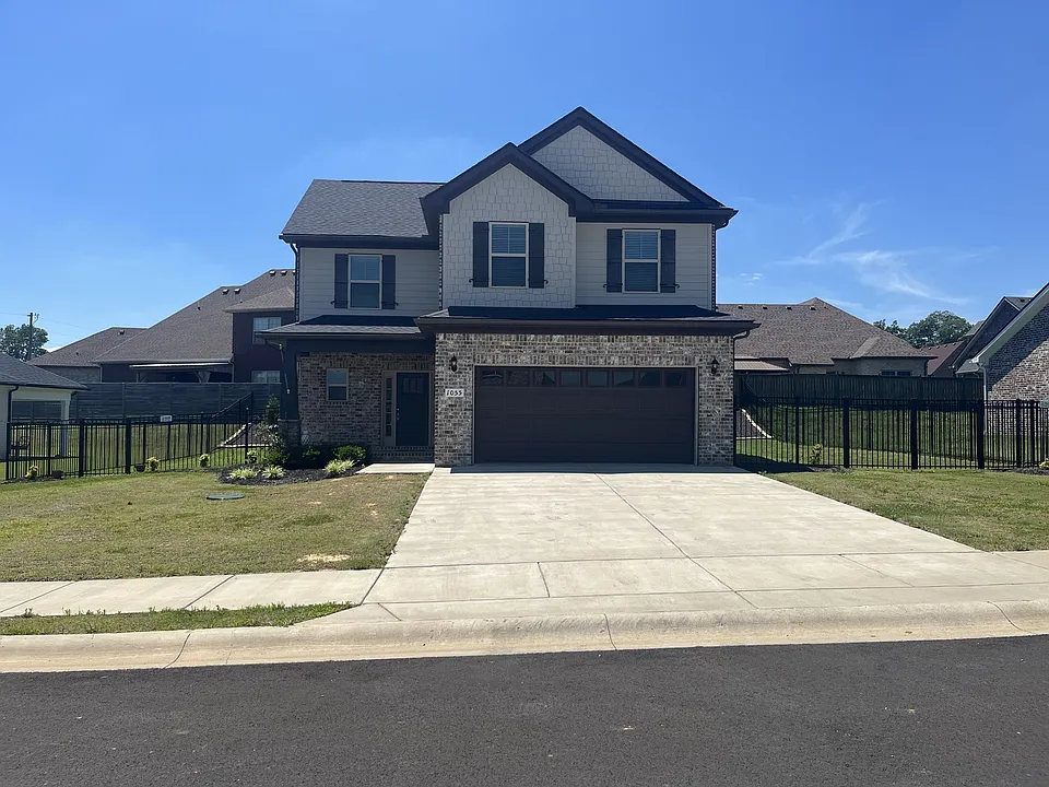 1055 Amber Hills Dr