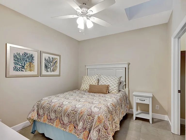 13814 Yarmouth Dr — Photo 10