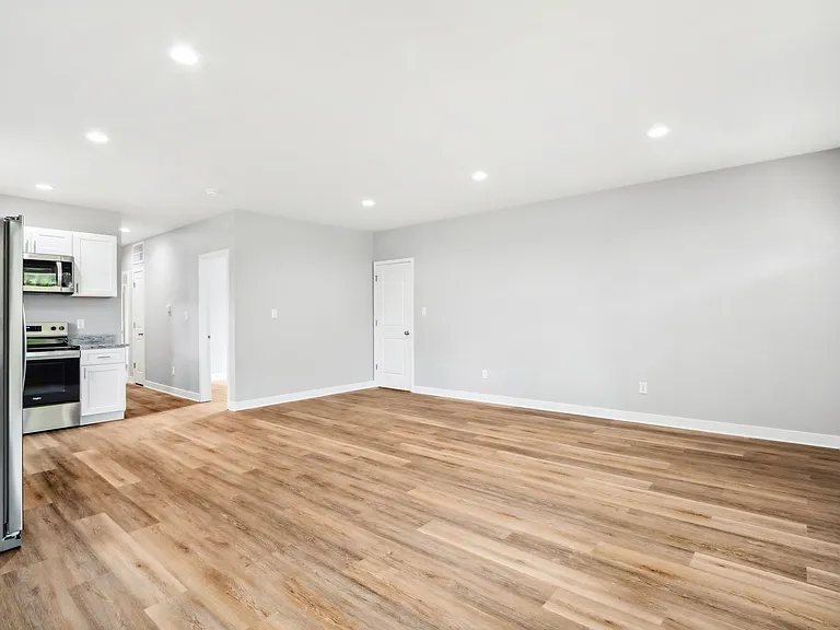 44 E Parkview Ave #A — Photo 8