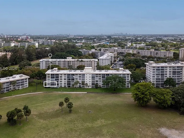 2651 S Course Dr #201 — Photo 35