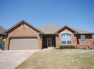 10831 Windmill Farms Rd, Midwest City, OK 73130