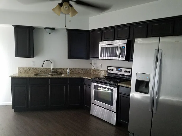 245 Geronimo Ln N — Photo 3
