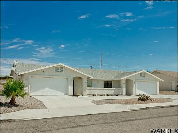 1st image of 2875 Palisades Dr