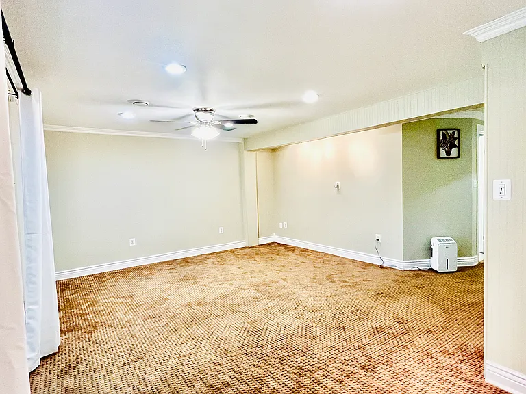 13 Dallington Ct — Photo 31