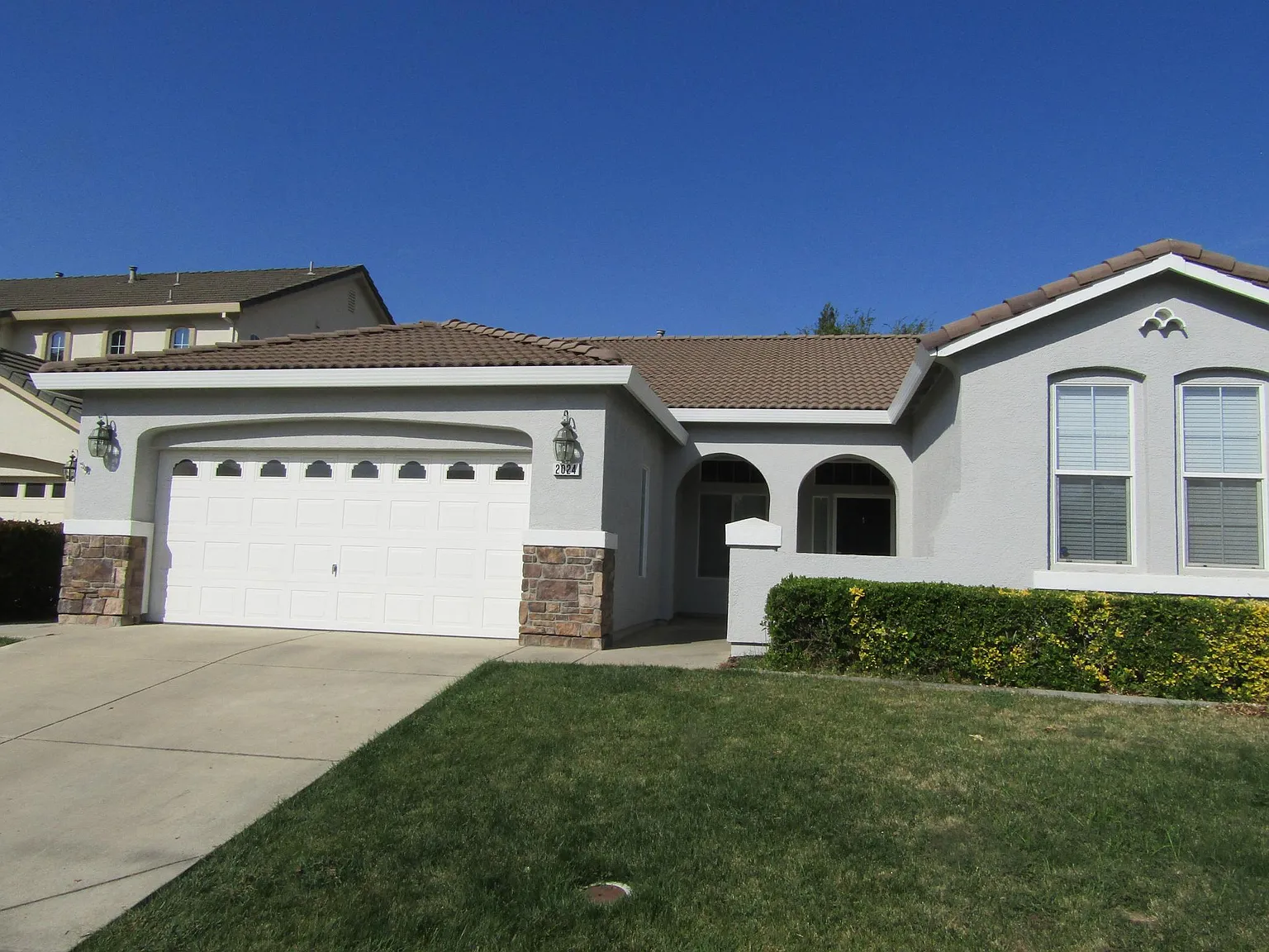 3 bed, 1756 sqft, $2,850 — Photo 2