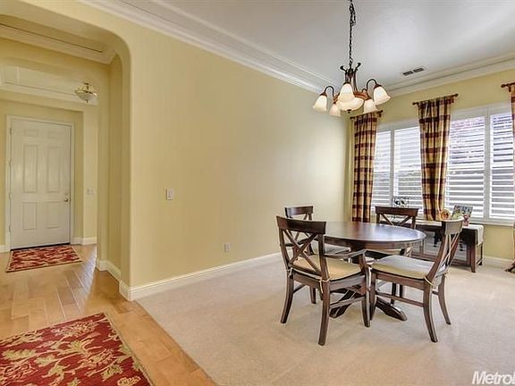 5th image of 140 Rock House Cir N