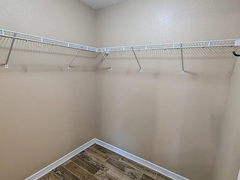 2409 Juneau Ln — Photo 26