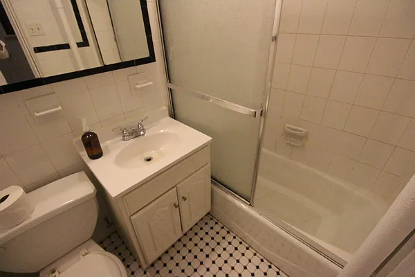 Rented by Luxor Homes & Investment Realty | media 25