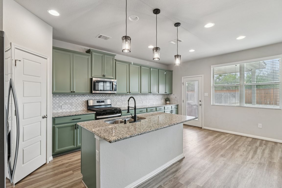 Straight Oaks-S0212-017.jpg