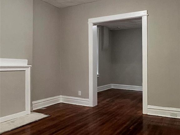 3rd image of 4727 Greer Ave