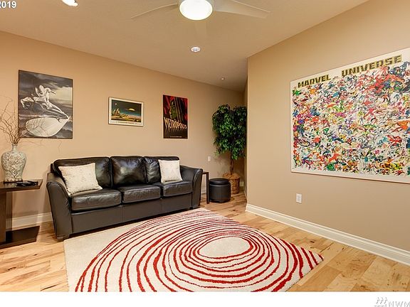 5th image of 5841 SE Columbia Way Unit 1-201