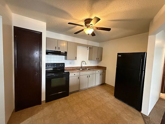 5th image of 3710 57th St APT 9