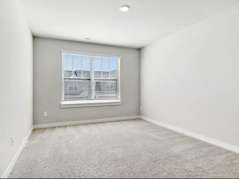 28 Torrey Pines Ln — Photo 13