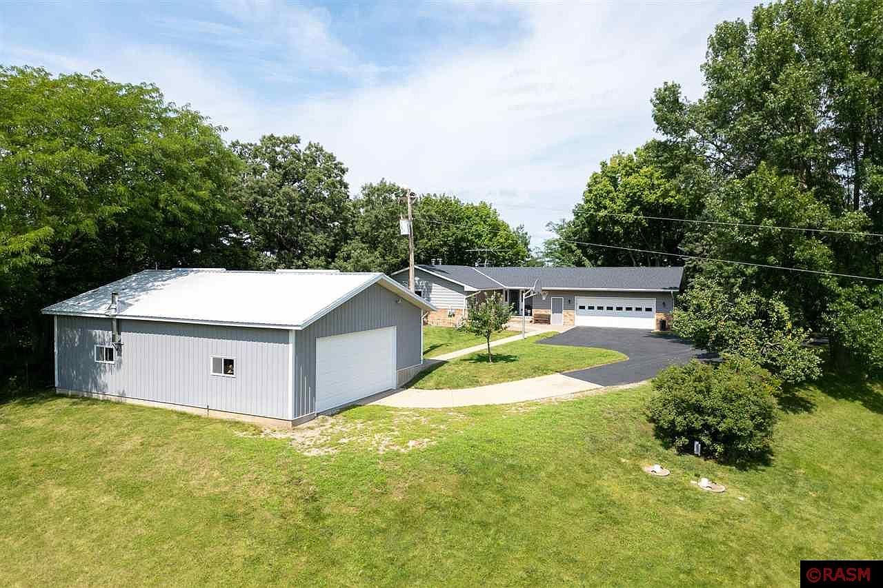 値下げ不可　house on the hill_ Parent Bag_Tile 29564 Pumpkin Hill Rd, Le Sueur, MN 56058 | Zillow