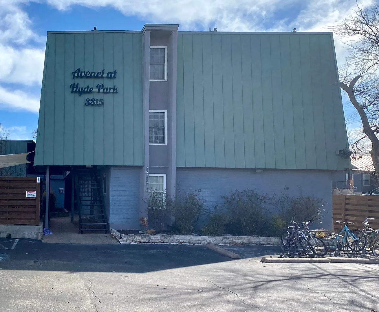 Updated 2 Bedroom off Guadalupe! 3815 Guadalupe — Photo 1