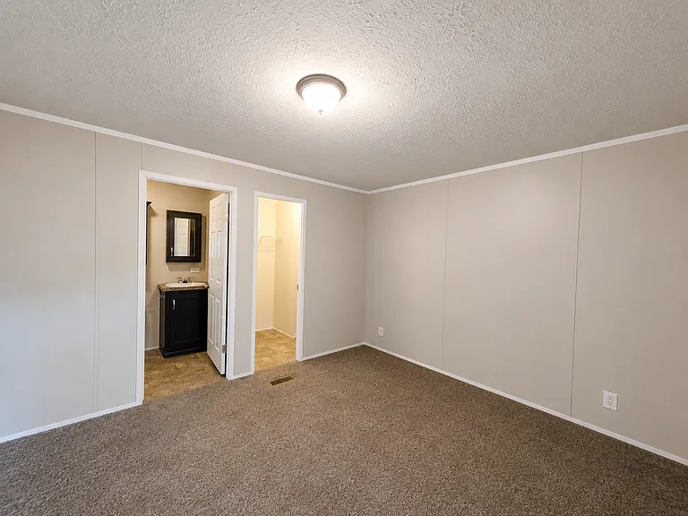 89 E Manor St #89B — Photo 8
