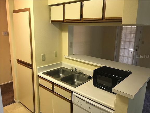 3rd image of 8630 Mallard Reserve Dr Unit 201