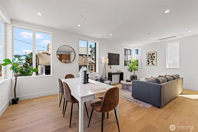5th image of 2456 55th Avenue SW