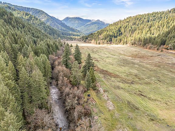 3rd image of 6026 Carberry Creek Rd
