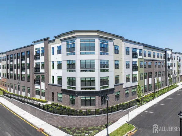 200 Schindler Dr S, Old Bridge, NJ